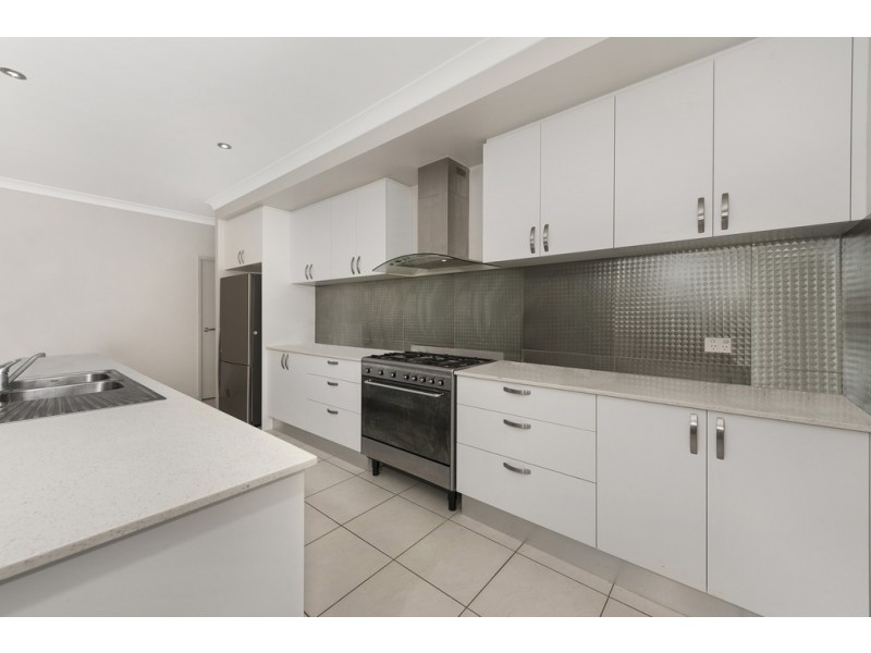 9 Sunburst Street, Mount Low QLD 4818