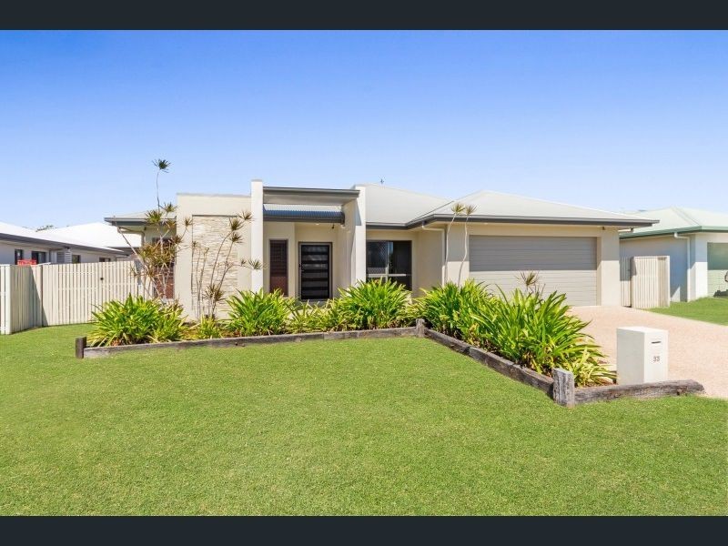 33 Hillock Crescent, Bushland Beach QLD 4818