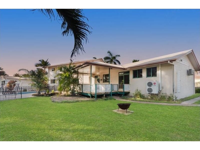 4 Alba Court, Bushland Beach QLD 4818