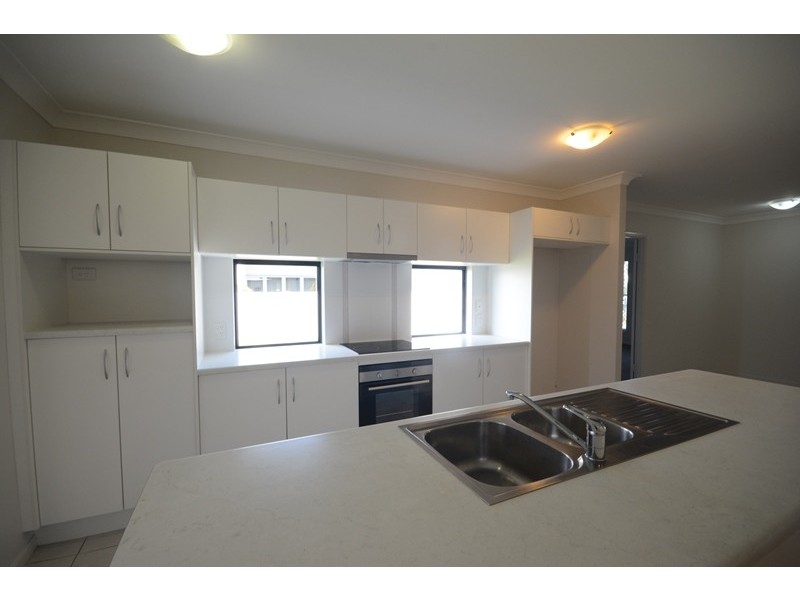 48 Bonnet Road, Mount Low QLD 4818