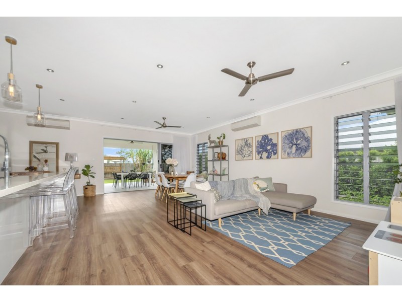 12 Carabeen Court, Mount Low QLD 4818