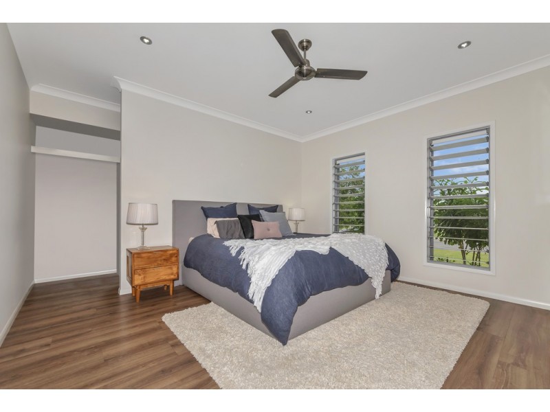 12 Carabeen Court, Mount Low QLD 4818