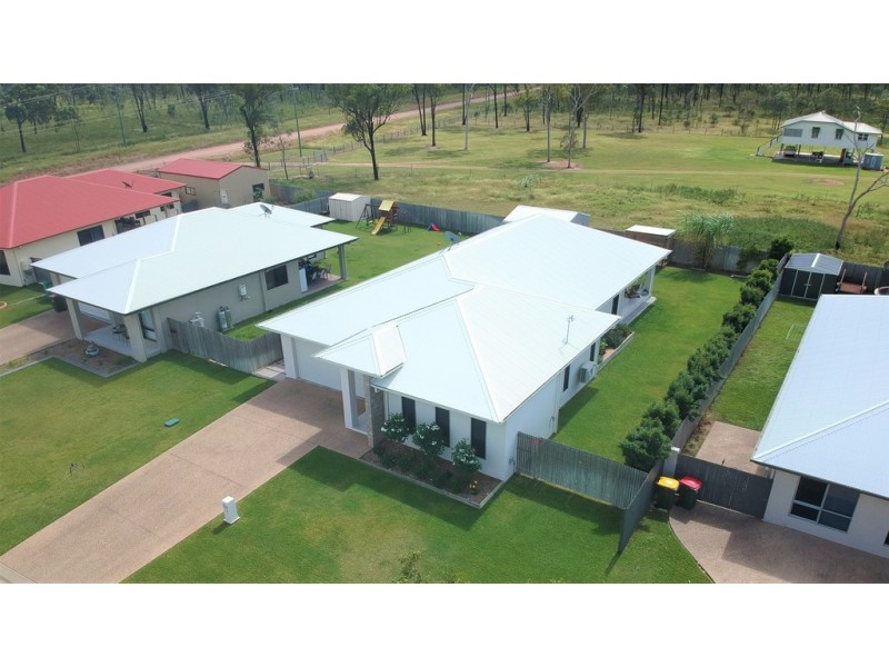 12 Carabeen Court, Mount Low QLD 4818