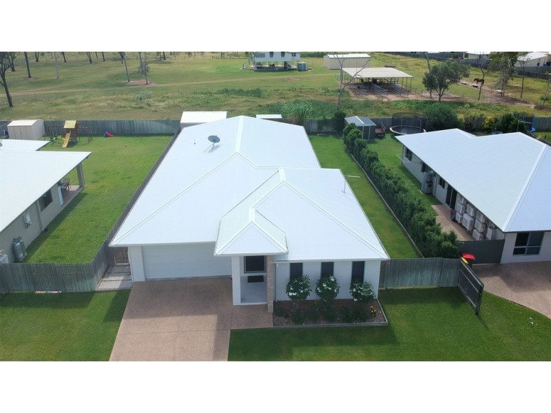 12 Carabeen Court, Mount Low QLD 4818