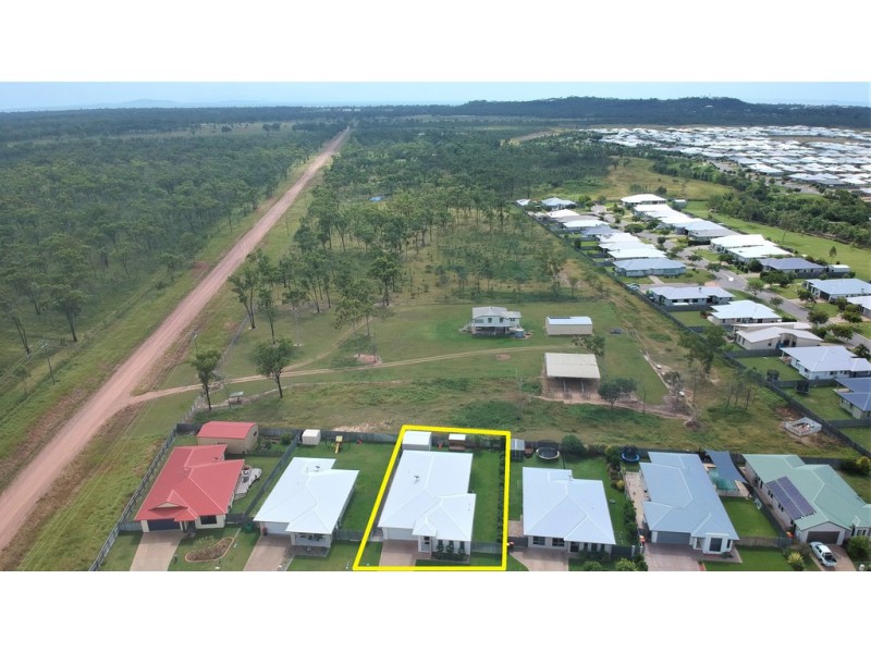 12 Carabeen Court, Mount Low QLD 4818