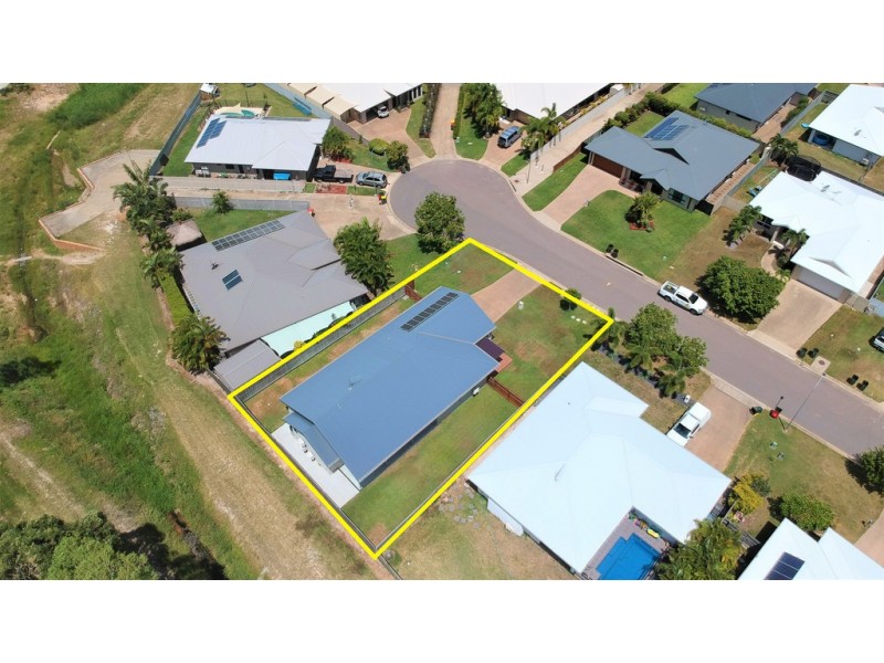 10 Dugong Court, Bushland Beach QLD 4818