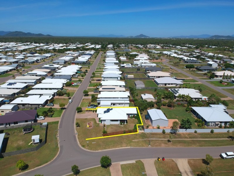 23 Conway Street, Mount Low QLD 4818