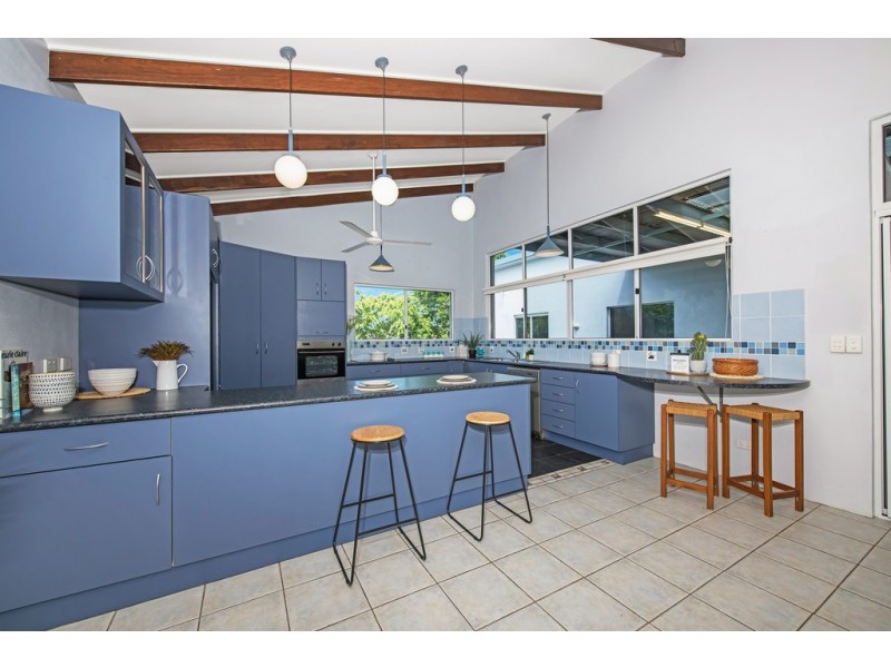 10 Duroy Street, Mount Low QLD 4818