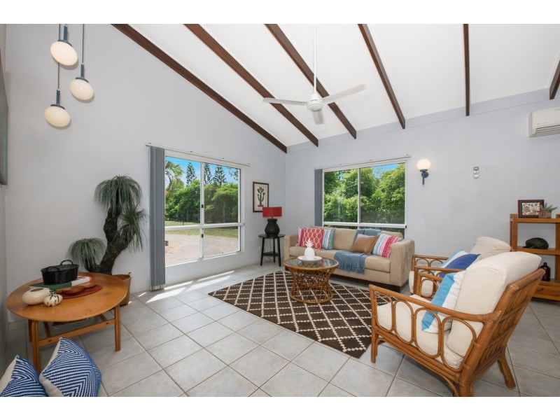 10 Duroy Street, Mount Low QLD 4818