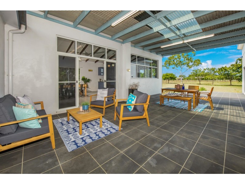 10 Duroy Street, Mount Low QLD 4818