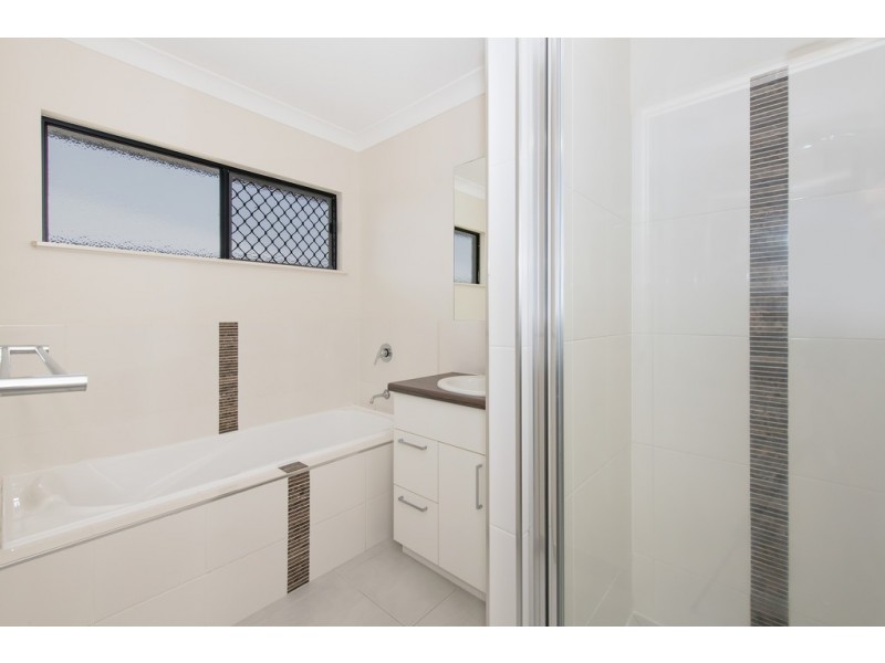 7 Epping Way, Mount Low QLD 4818