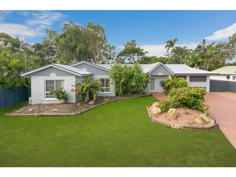 22 Mostyn Crescent, Bushland Beach QLD 4818