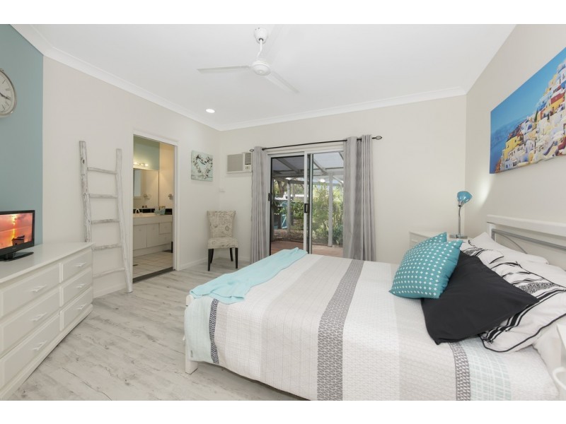 22 Mostyn Crescent, Bushland Beach QLD 4818