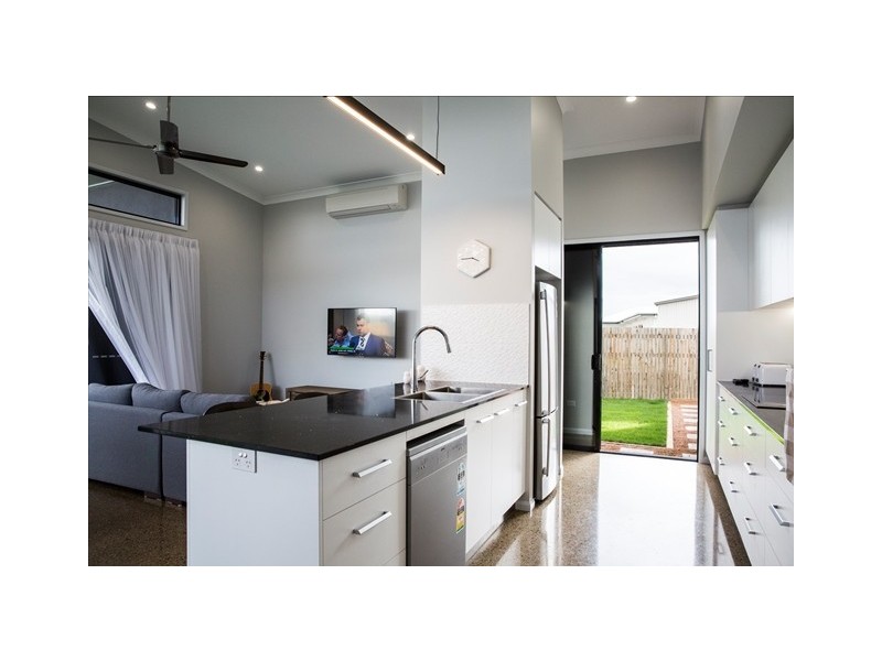 31 Sunburst Street, Mount Low QLD 4818