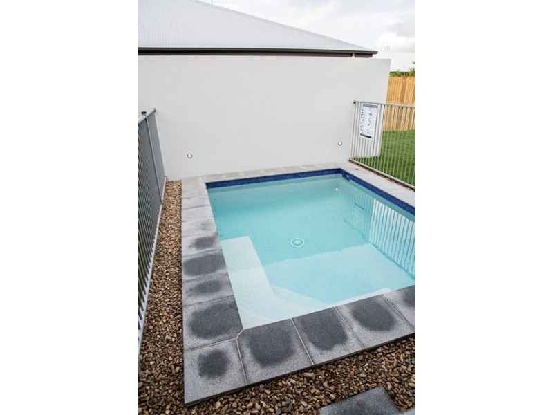 31 Sunburst Street, Mount Low QLD 4818