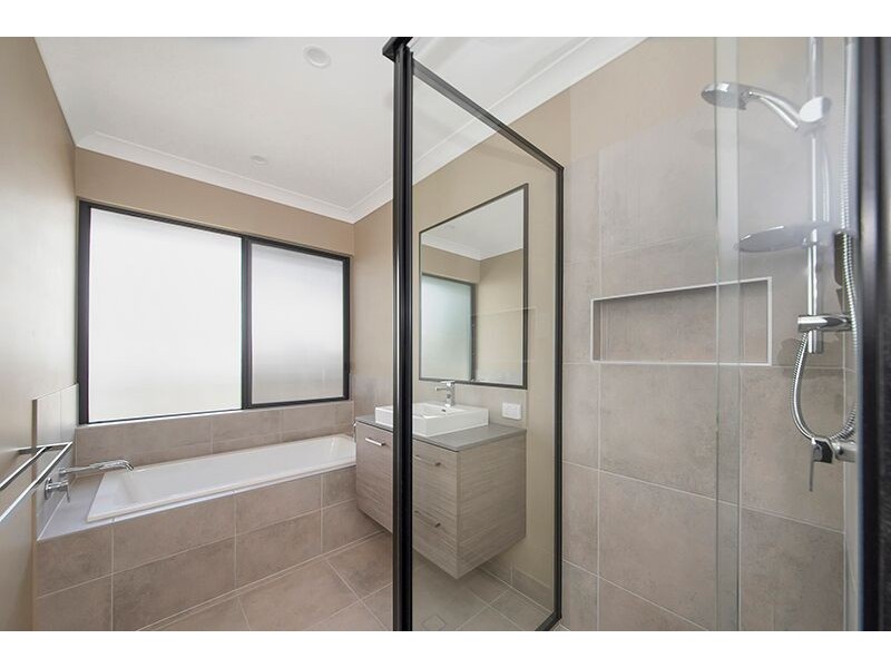 18 Margarita Court, Bushland Beach QLD 4818