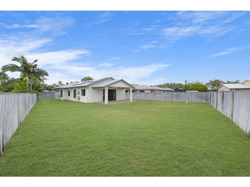 17 Coolaree Drive, Bushland Beach QLD 4818
