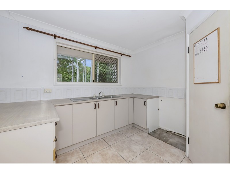 49 Coutts Drive, Bushland Beach QLD 4818