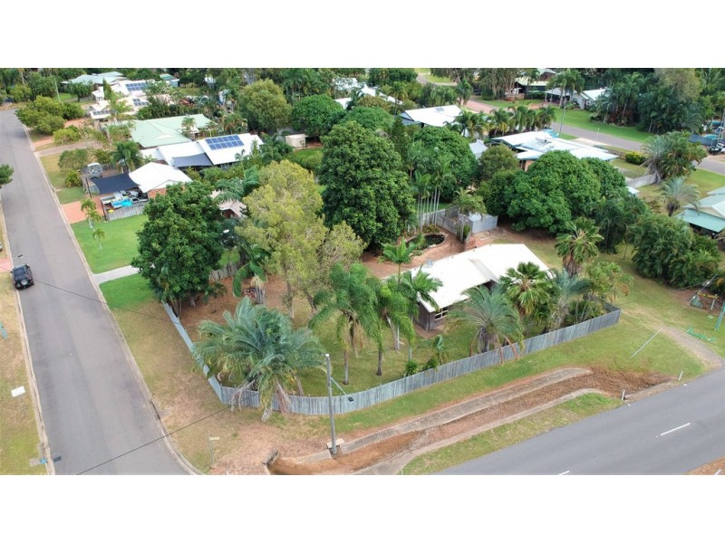 49 Coutts Drive, Bushland Beach QLD 4818