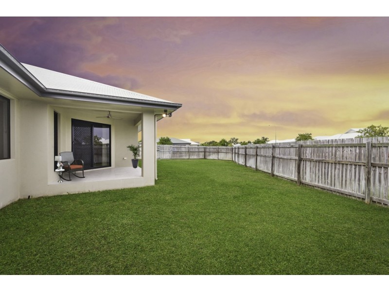 1 Chislett Court, Mount Low QLD 4818