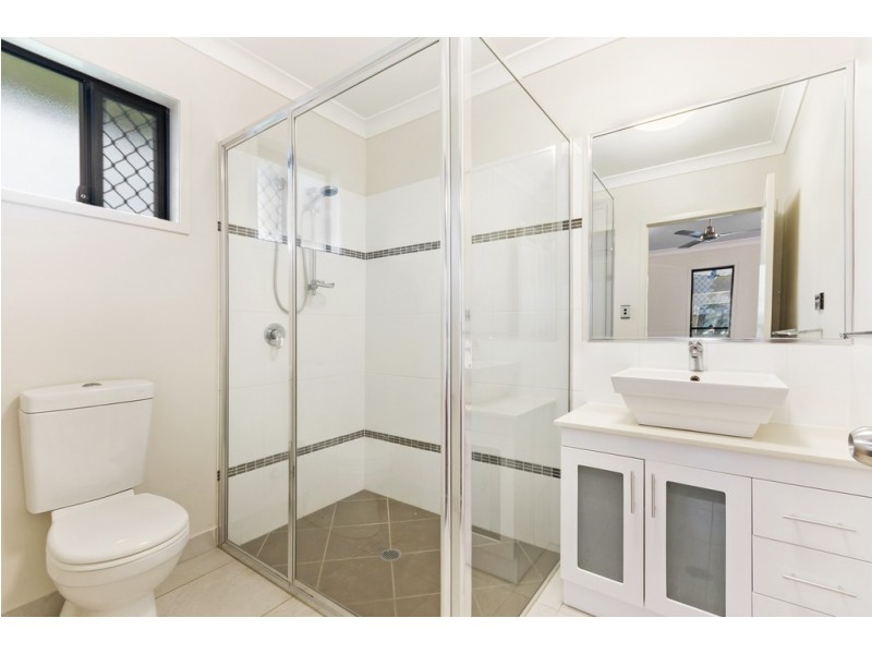 1 Chislett Court, Mount Low QLD 4818