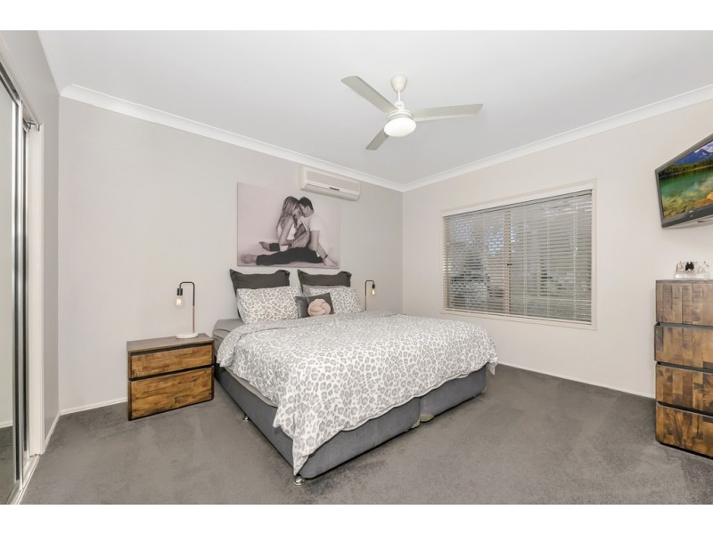 2 Donostia Crescent, Bushland Beach QLD 4818