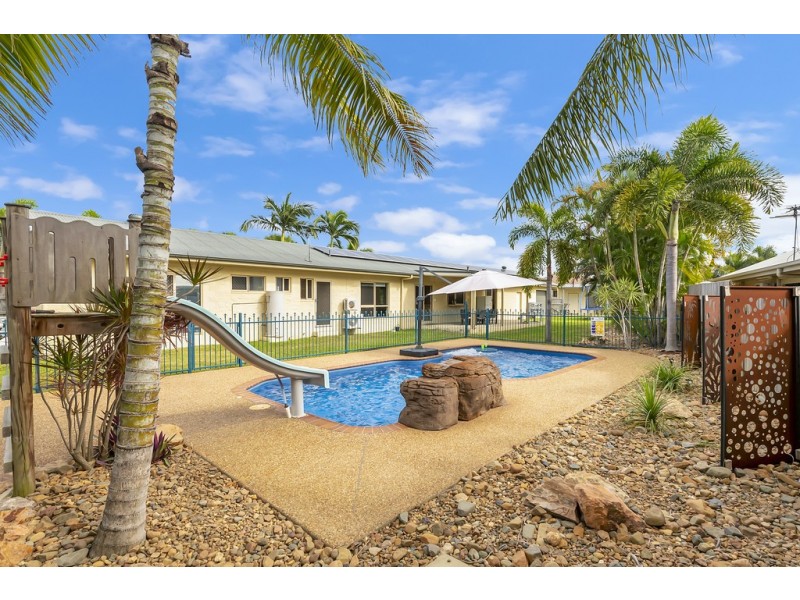 2 Donostia Crescent, Bushland Beach QLD 4818