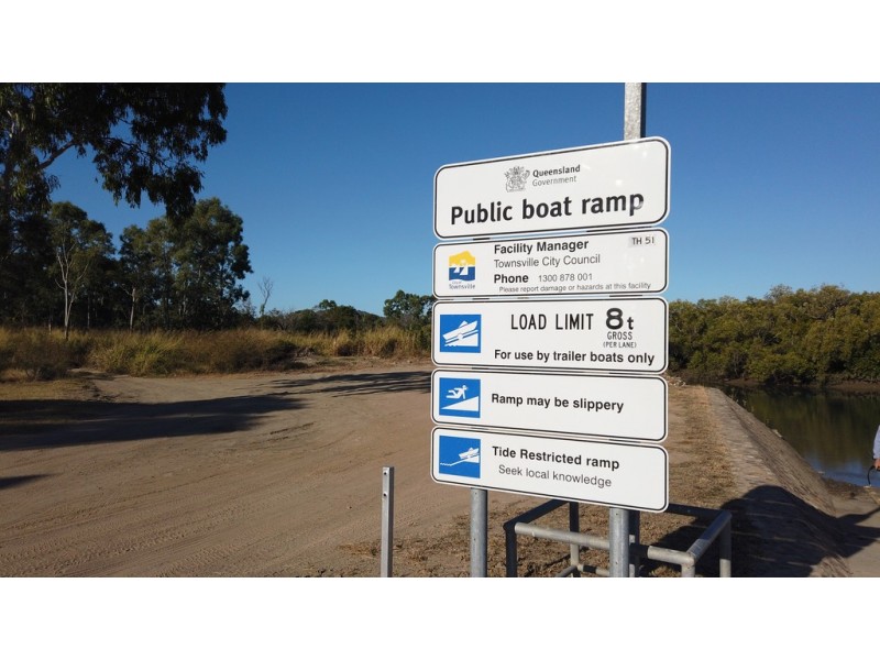 2 Donostia Crescent, Bushland Beach QLD 4818