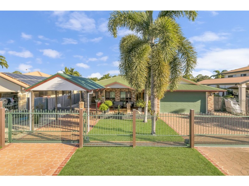 33 Waterview Drive, Bushland Beach QLD 4818