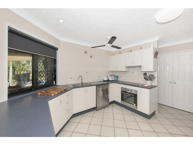 5 Pacific Avenue, Bushland Beach QLD 4818