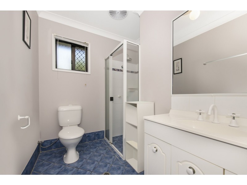 5 Pacific Avenue, Bushland Beach QLD 4818