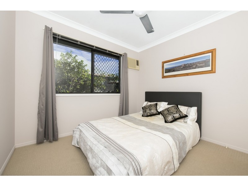 5 Pacific Avenue, Bushland Beach QLD 4818