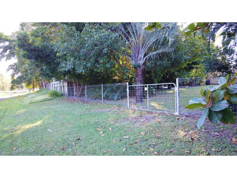 5 Pacific Avenue, Bushland Beach QLD 4818