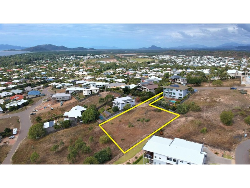 30 Britomart Street, Bushland Beach QLD 4818
