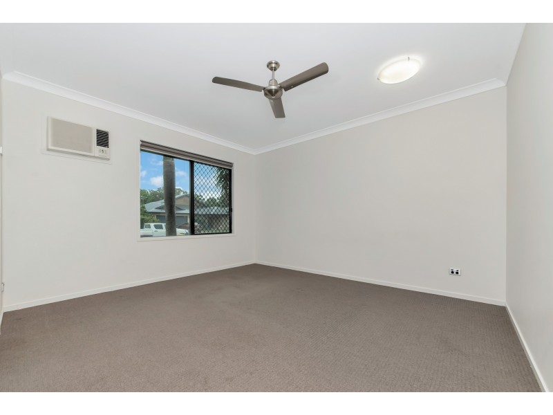 49 Daintree Drive, Bushland Beach QLD 4818