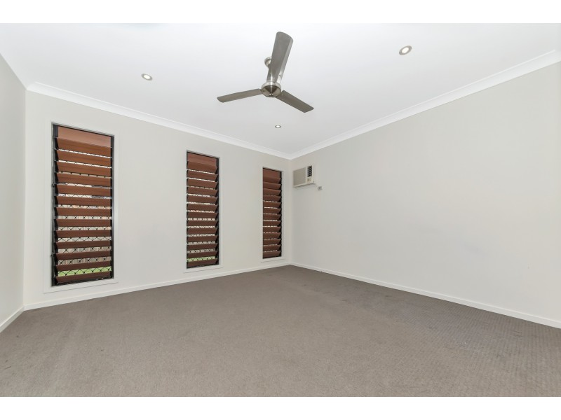 49 Daintree Drive, Bushland Beach QLD 4818