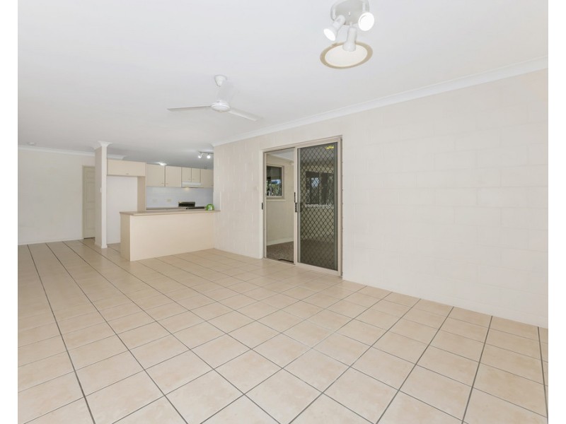 2 Pacific Avenue, Bushland Beach QLD 4818