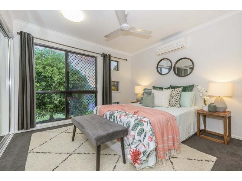 2 Pincer Court, Bushland Beach QLD 4818