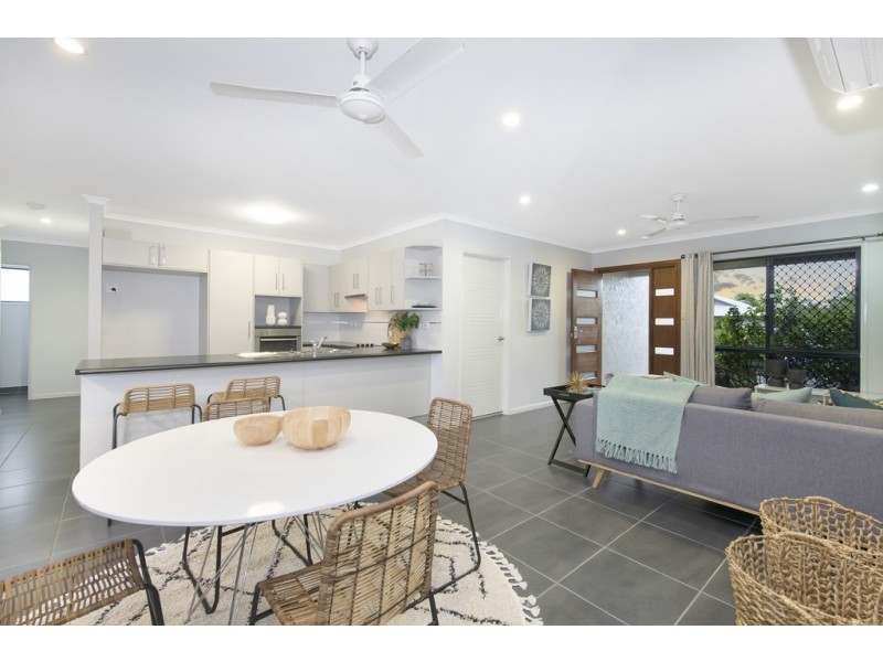 2 Pincer Court, Bushland Beach QLD 4818