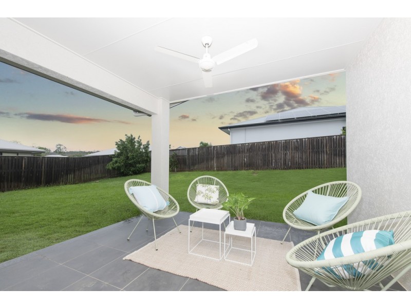 2 Pincer Court, Bushland Beach QLD 4818