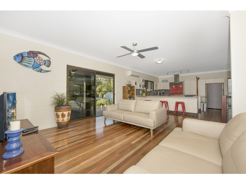 92 Coutts Drive, Bushland Beach QLD 4818
