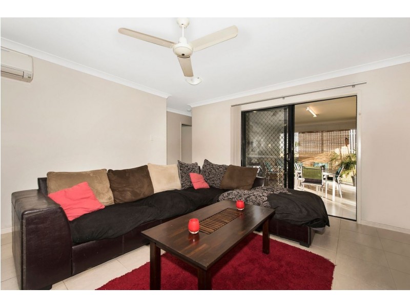 7 Hillock Crescent, Bushland Beach QLD 4818