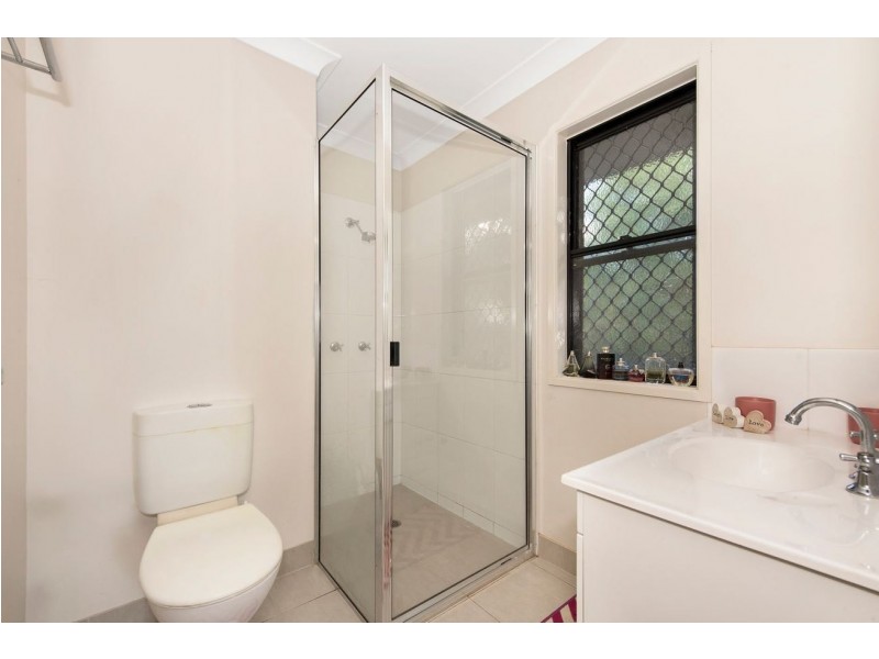 7 Hillock Crescent, Bushland Beach QLD 4818