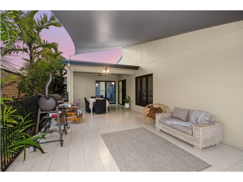 8 Chislett Court, Mount Low QLD 4818