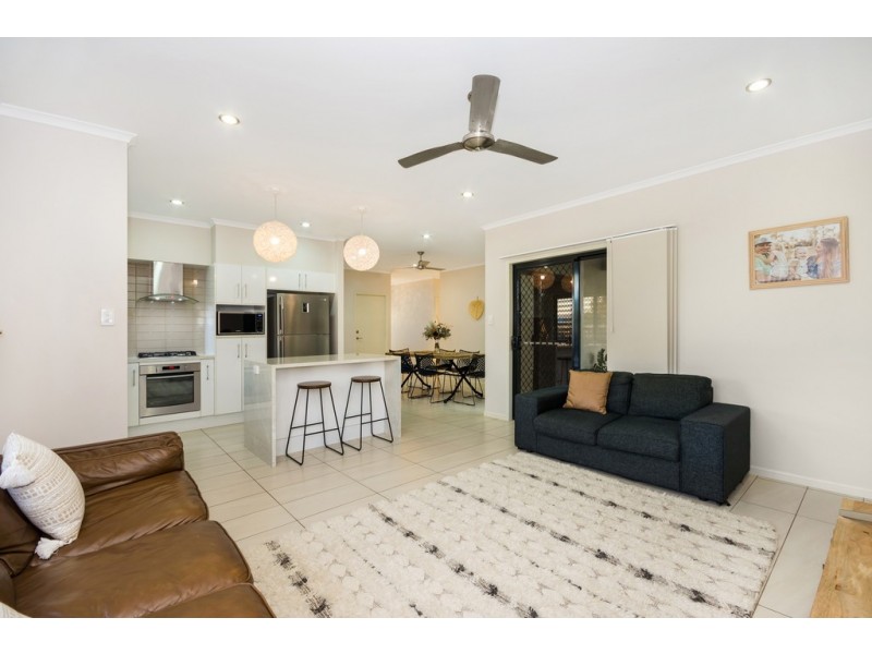 8 Chislett Court, Mount Low QLD 4818