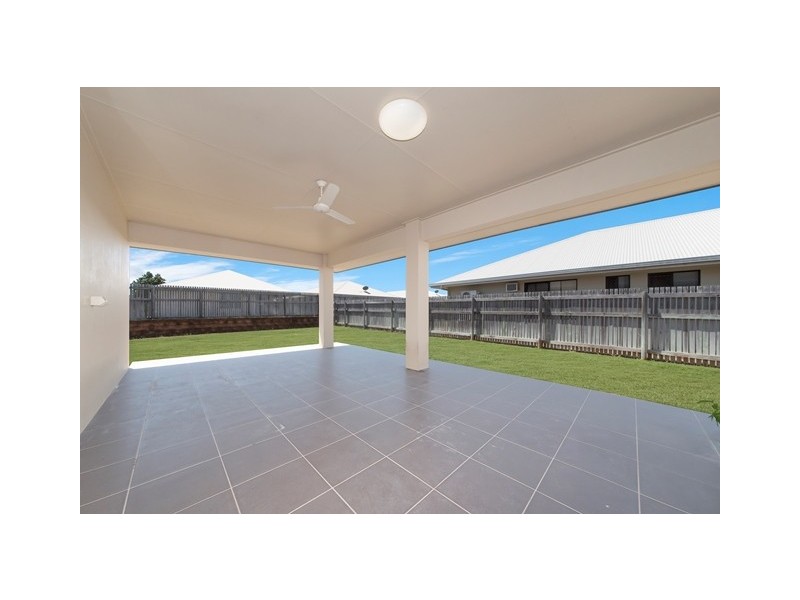 104 Daintree Drive, Bushland Beach QLD 4818