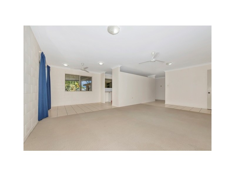 2 Pacific Avenue, Bushland Beach QLD 4818