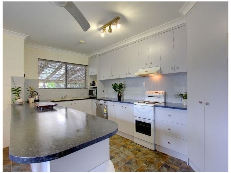 6 Linum Court, Bushland Beach QLD 4818