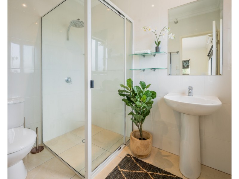 37 Waterview Drive, Bushland Beach QLD 4818