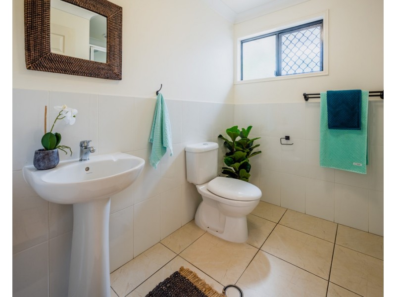 37 Waterview Drive, Bushland Beach QLD 4818